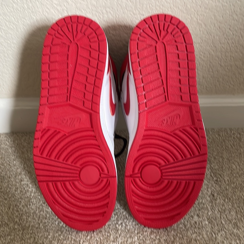 Air Jordan 1 Retro High OG Heritage - Picture 7 of 9